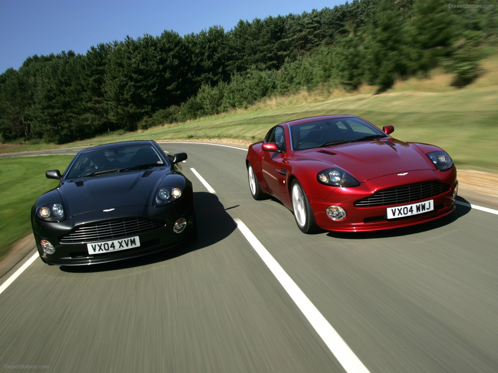Aston Martin Vanquish V12 S